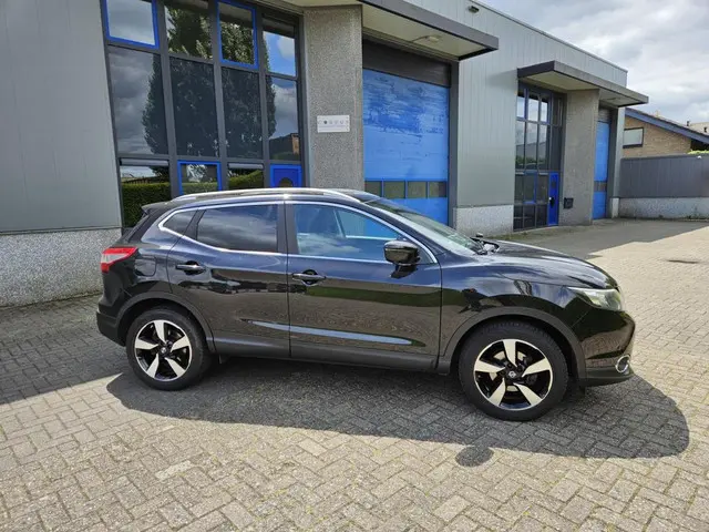 Nissan QASHQAI 1.2 Connect Edition 2015 Benzine 4