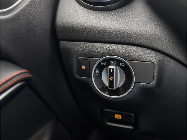 Mercedes-Benz CLA 180 AMG Sport 2017 Benzine 23