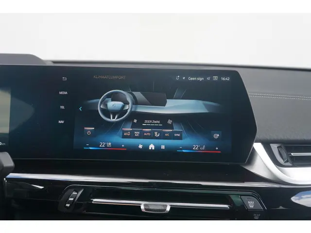 BMW iX2 xDrive30 2024 Elektrisch 16