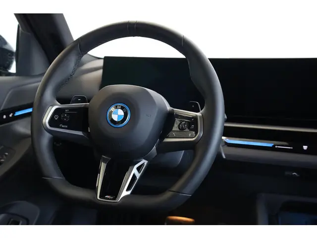 BMW 5 Serie Touring 530e 2024 Hybride Benzine 11