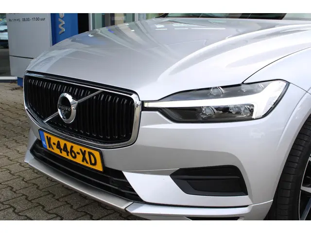 Volvo XC60 2.0 B5 Momentum Exclusive 2021 Benzine 36