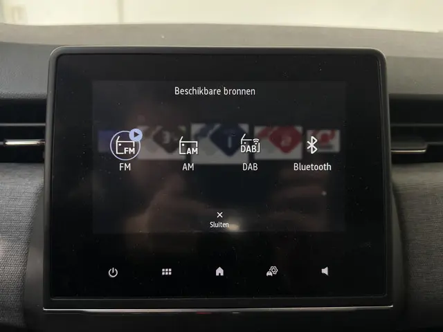 Mitsubishi Colt 1.0T MT Intense 2024 Benzine 29