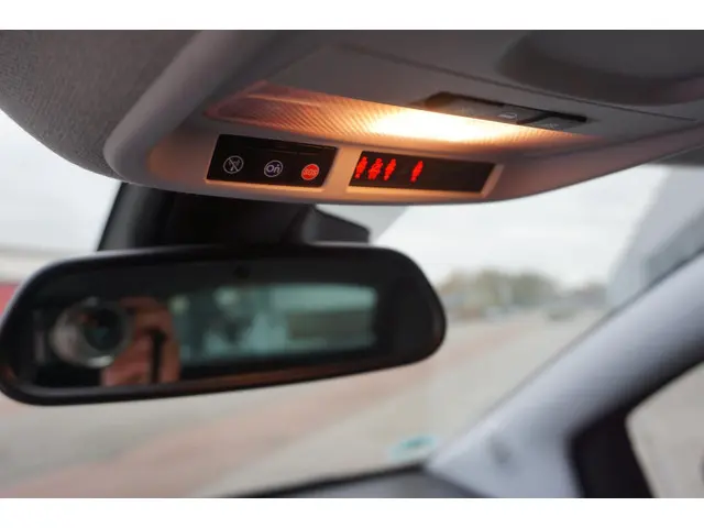 Opel Crossland X 1.2 Online Edition 2017 Benzine 16