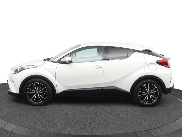 Toyota C-HR 3
