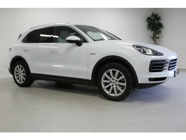 Porsche Cayenne 3.0 E-Hybrid 2021 Hybride Benzine 2