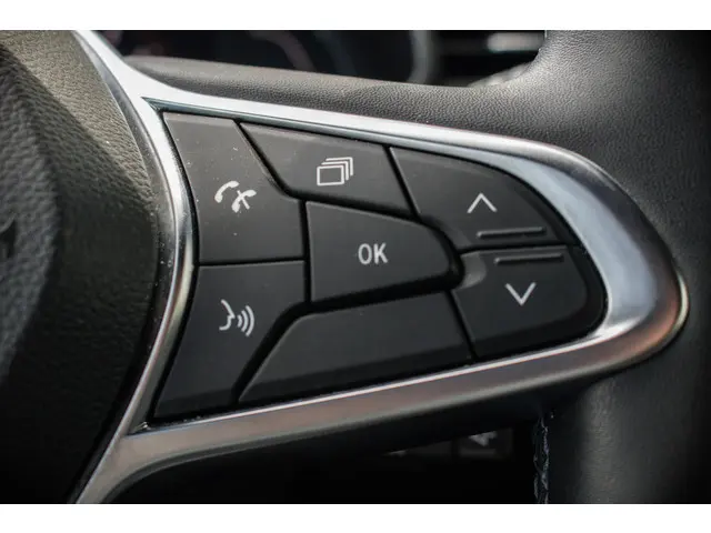 Renault Clio TCe 90 Intens 2021 Benzine 27