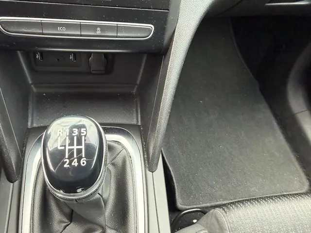 Renault Mégane 1.2 TCe Limited 2018 Benzine 12