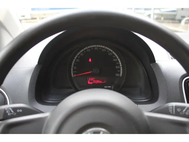 Volkswagen up! 1.0 take up! | Airco | APK | 2013 Benzine 13