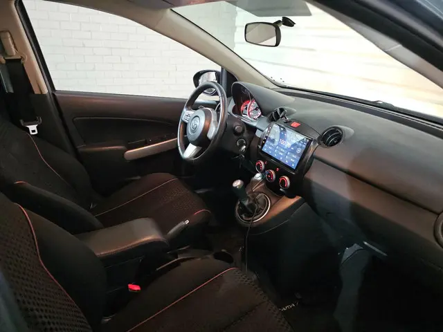 Mazda 2 1.3 BIFUEL GT / Lees tekst 2013 LPG/Gas 11