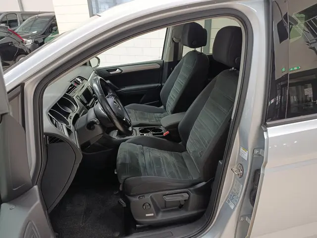 Volkswagen Touran 1.4 TSI Connected Series 2017 Benzine 4