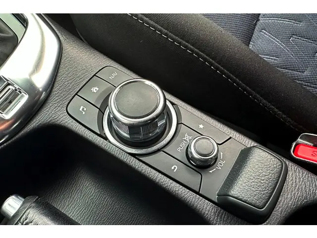 Mazda 2 1.5 Skyactiv-G TS+ Automaat Navi 2016 Benzine 24