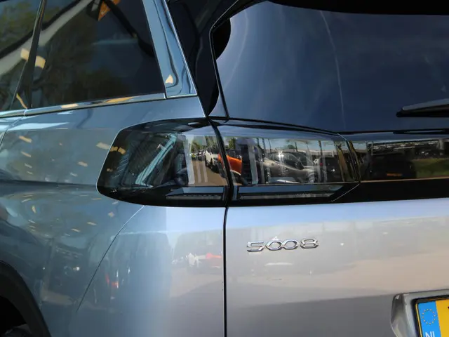 Peugeot 5008 1.2 Hybrid GT 2024 Benzine 29