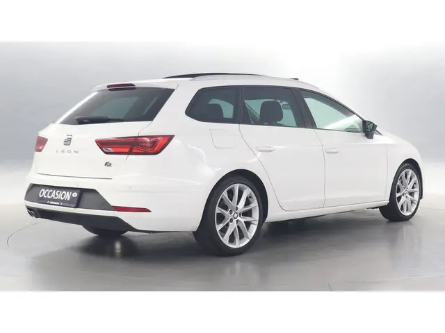 SEAT Leon ST 1.4 EcoTSI 150pk FR DSG 2017 Benzine 2