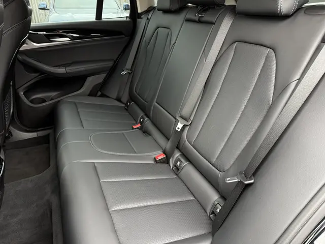 BMW X3 xDrive30e LCI High Executive 2022 Hybride Benzine 3