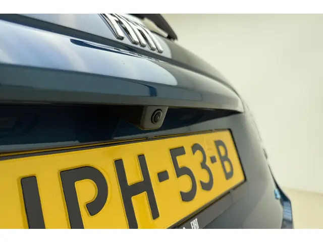 Fiat 600e La Prima 54 kWh 2025 Elektrisch 3