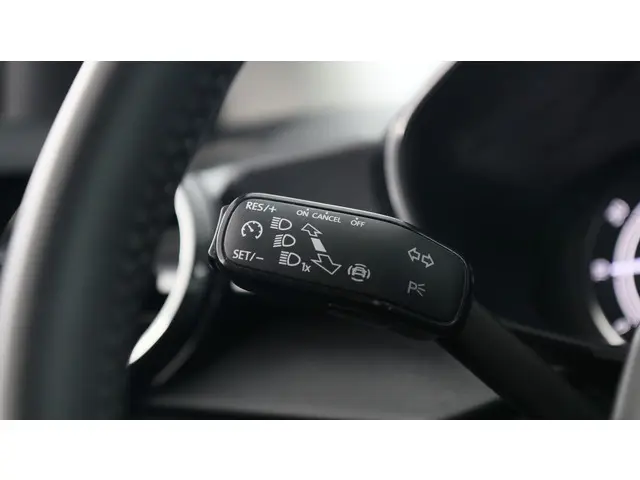 Škoda Fabia 1.0 MPI 80pk Ambition 2023 Benzine 23