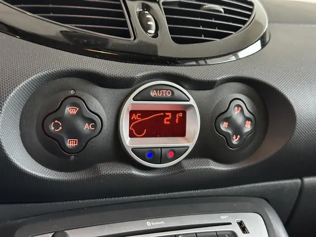Renault Twingo 1.2 16V Dynamique 2013 Benzine 12