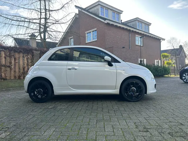 Fiat 500 1.2 Lounge cabrio, airco, incl APK 2014 Benzine 4