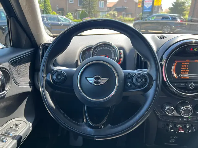 MINI Countryman Mini 1.5 Cooper 2017 Benzine 9