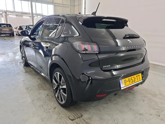 Peugeot 208 2
