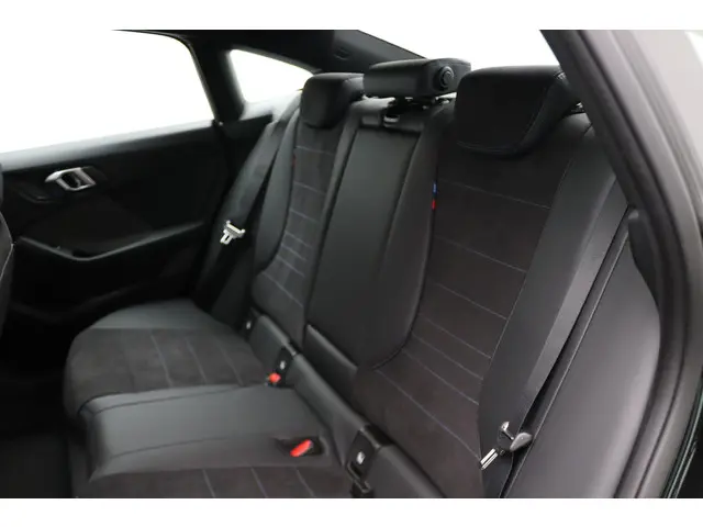 BMW 2 Serie Gran Coupé 220 2025 Benzine 18