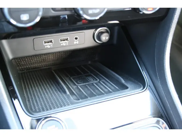 SEAT Ateca 1.5 TSI FR Business Intense 2020 Benzine 26