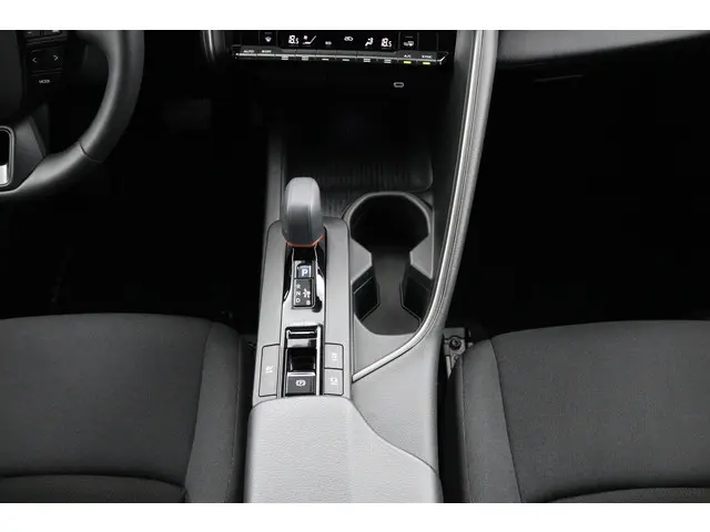Toyota C-HR 1.8 Hybrid 140 Dynamic 2024 Hybride Benzine 26
