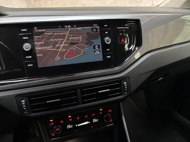 Volkswagen Polo 1.0 TSI Highline R 2019 Benzine 16