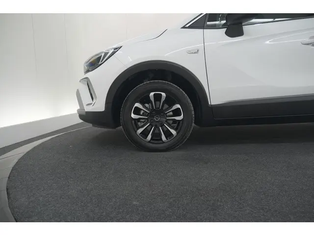Opel Crossland Turbo 130 AT6 Elegance 2024 Benzine 17