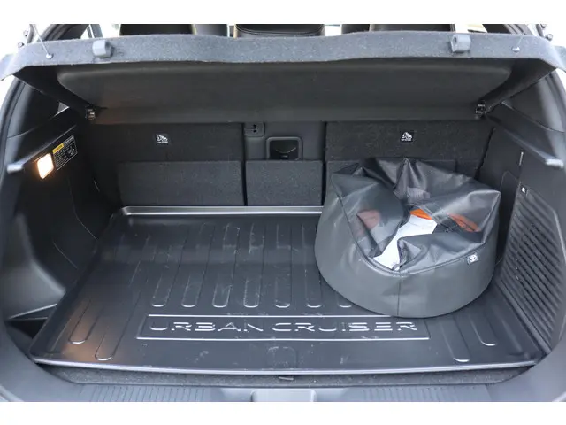 Toyota Urban Cruiser Executive 61 kWh, 2026 Elektrisch 29