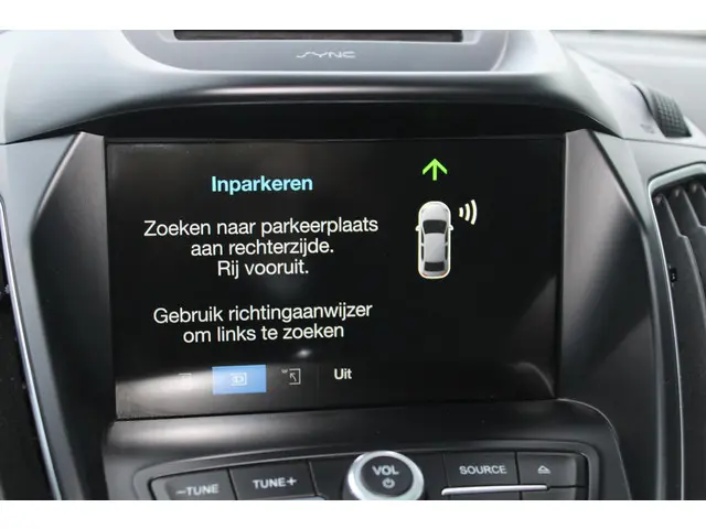 Ford C-MAX 1.0 Titanium 2018 Benzine 20