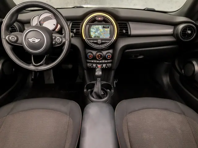 MINI Cooper Cabrio Mini 1.5 Black Sport 2017 Benzine 6