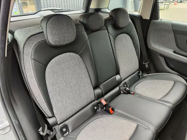 MINI Countryman 1.5 Cooper Business Edition 2020 Benzine 18