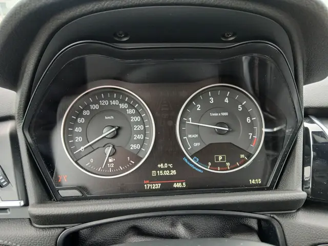 BMW 2 Serie Active Tourer 220i Luxury 2015 Benzine 17