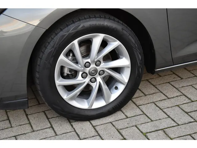 Opel Astra 1.2 Business Elegance 2021 Benzine 6