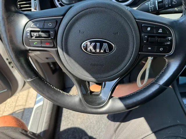 Kia Niro 1.6 GDi Hybrid DynamicLine 2018 Hybride Benzine 8