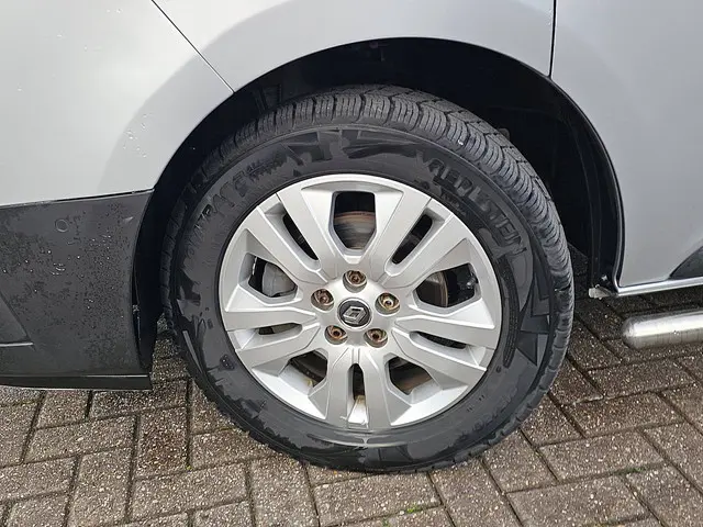 Renault Trafic 2.0 DCI 2022 Diesel 16