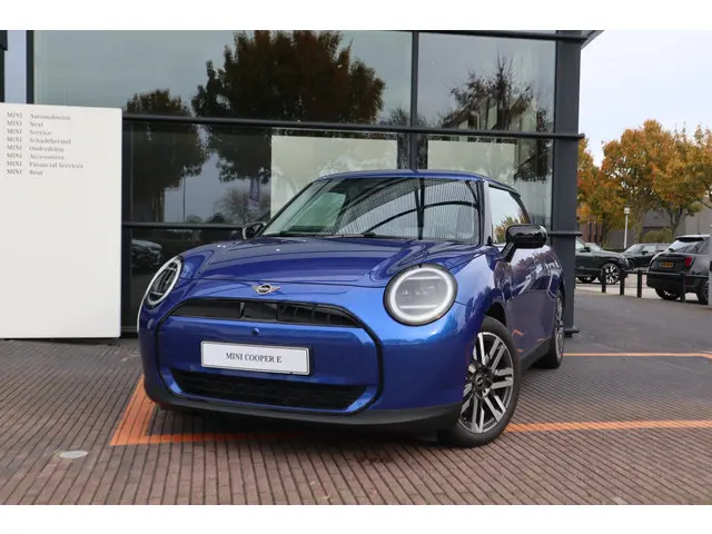 MINI Cooper Cabrio E 2025 Benzine 24