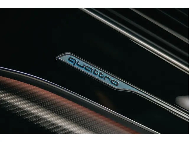 Audi RSQ8 4.0 TFSI quattro 2020 Hybride Benzine 38