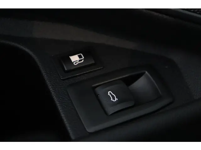 BMW 3 Serie Touring 330e 2025 Hybride Benzine 21