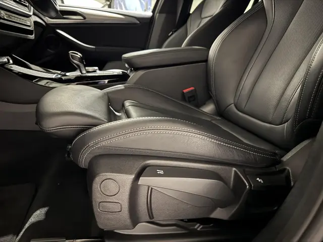 BMW X3 xDrive30e 2022 Hybride Benzine 10