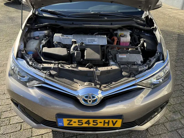 Toyota Auris 1.8 Hybrid Dynamic 2016 Hybride Benzine 6