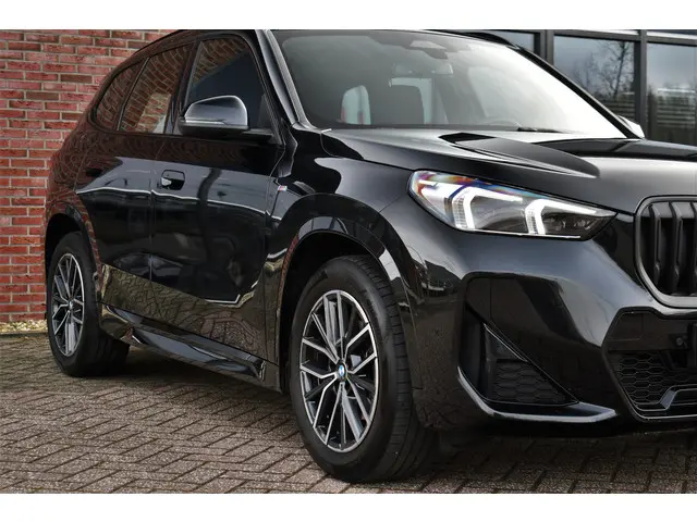 BMW X1 sDrive18i M-Sport 2025 Benzine 33