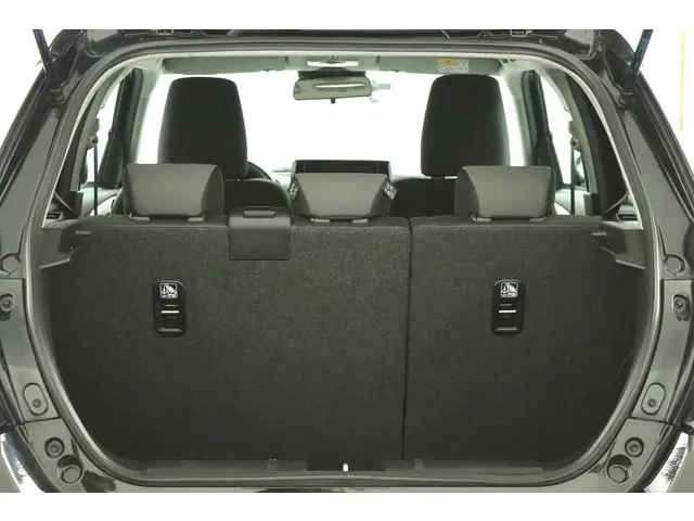 Suzuki Swift 1.2 Select Smart Hybrid 2025 Benzine 24