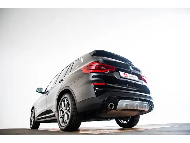 BMW X3 xDrive20i High Executive 2019 Benzine 13