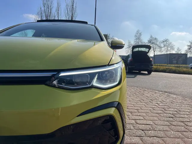 Volkswagen Golf 1.5 TSI eHybrid R-Line 2022 Benzine 26
