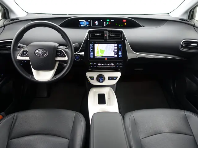 Toyota Prius 1.8 Dynamic+ Aut- 2017 Hybride Benzine 7