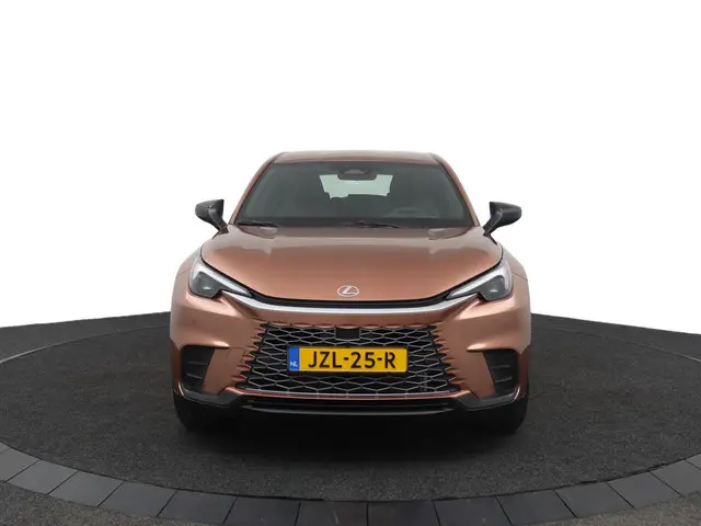 Lexus LBX Business Line 2WD 2026 Hybride Benzine 14