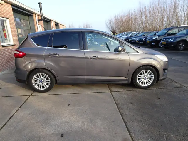 Ford C-MAX 1.0 Titanium 2014 Benzine 4