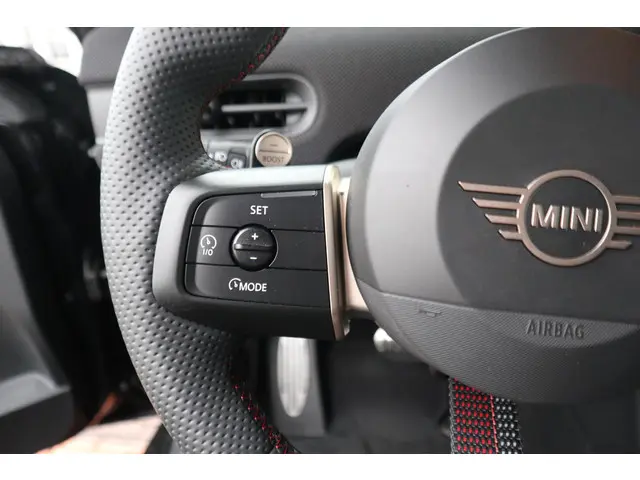 MINI Cabrio 2.0 JCW 2025 Benzine 13